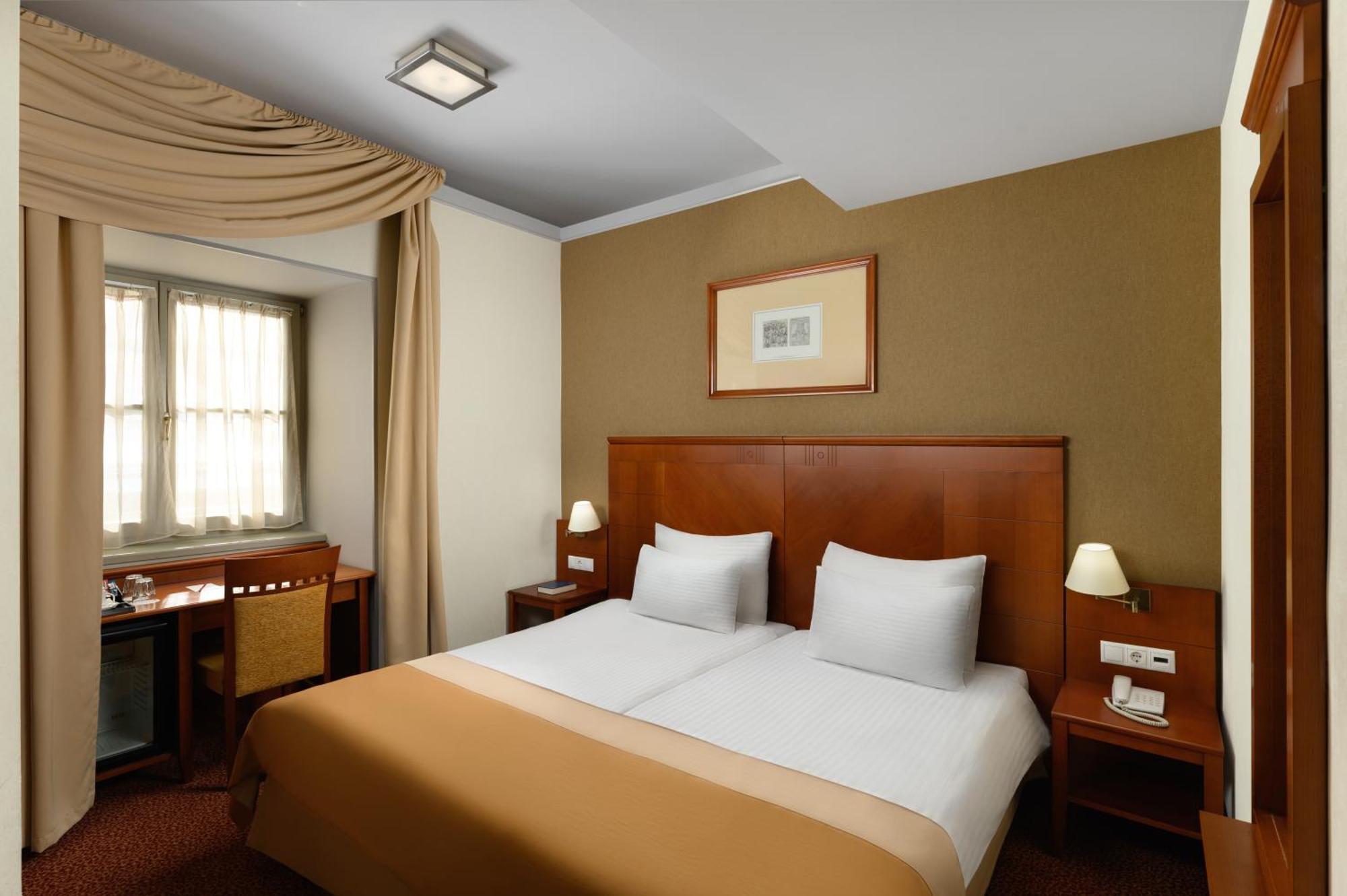 Mercure Szekesfehervar Magyar Kiraly Exterior photo