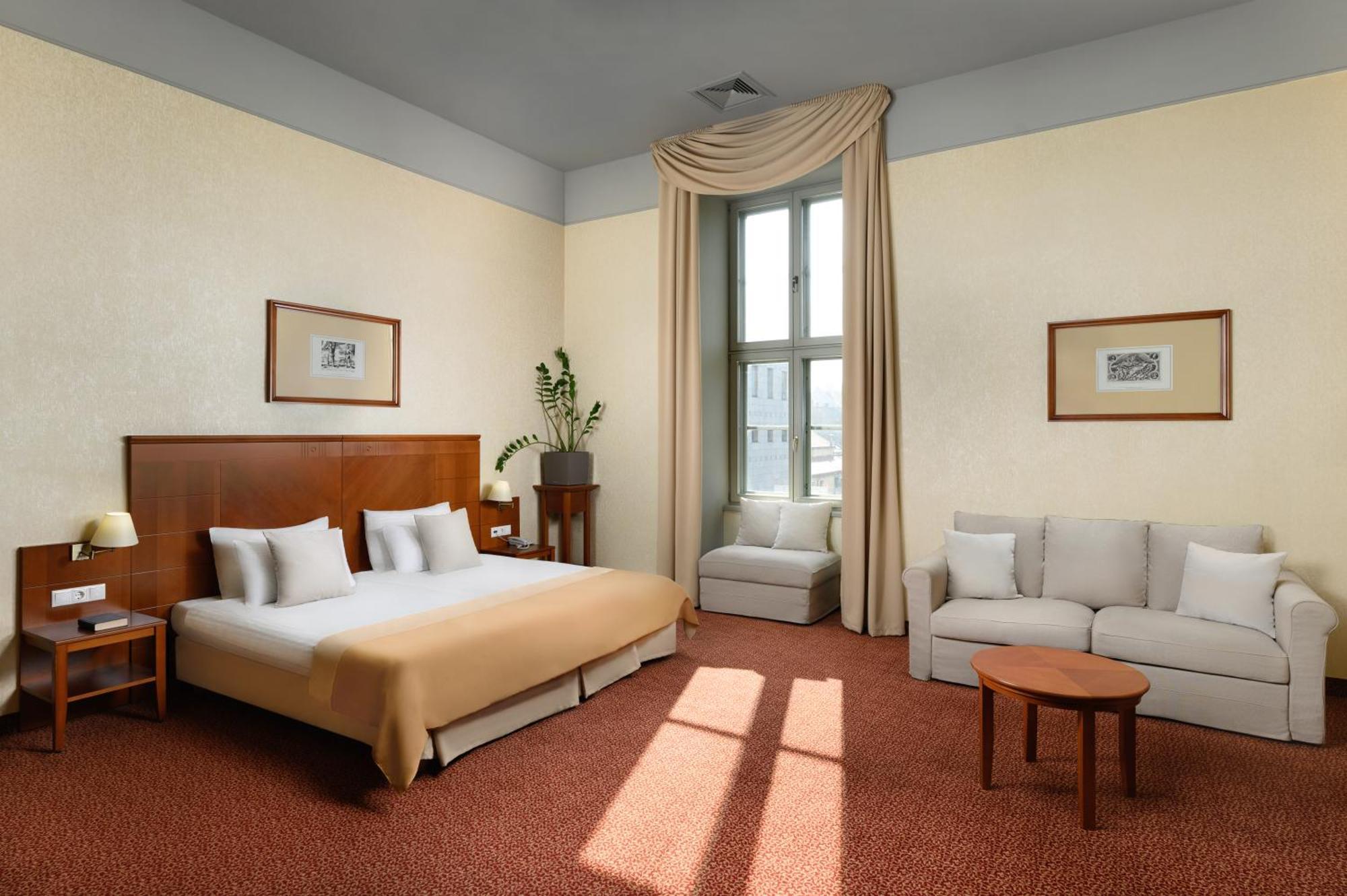 Mercure Szekesfehervar Magyar Kiraly Exterior photo