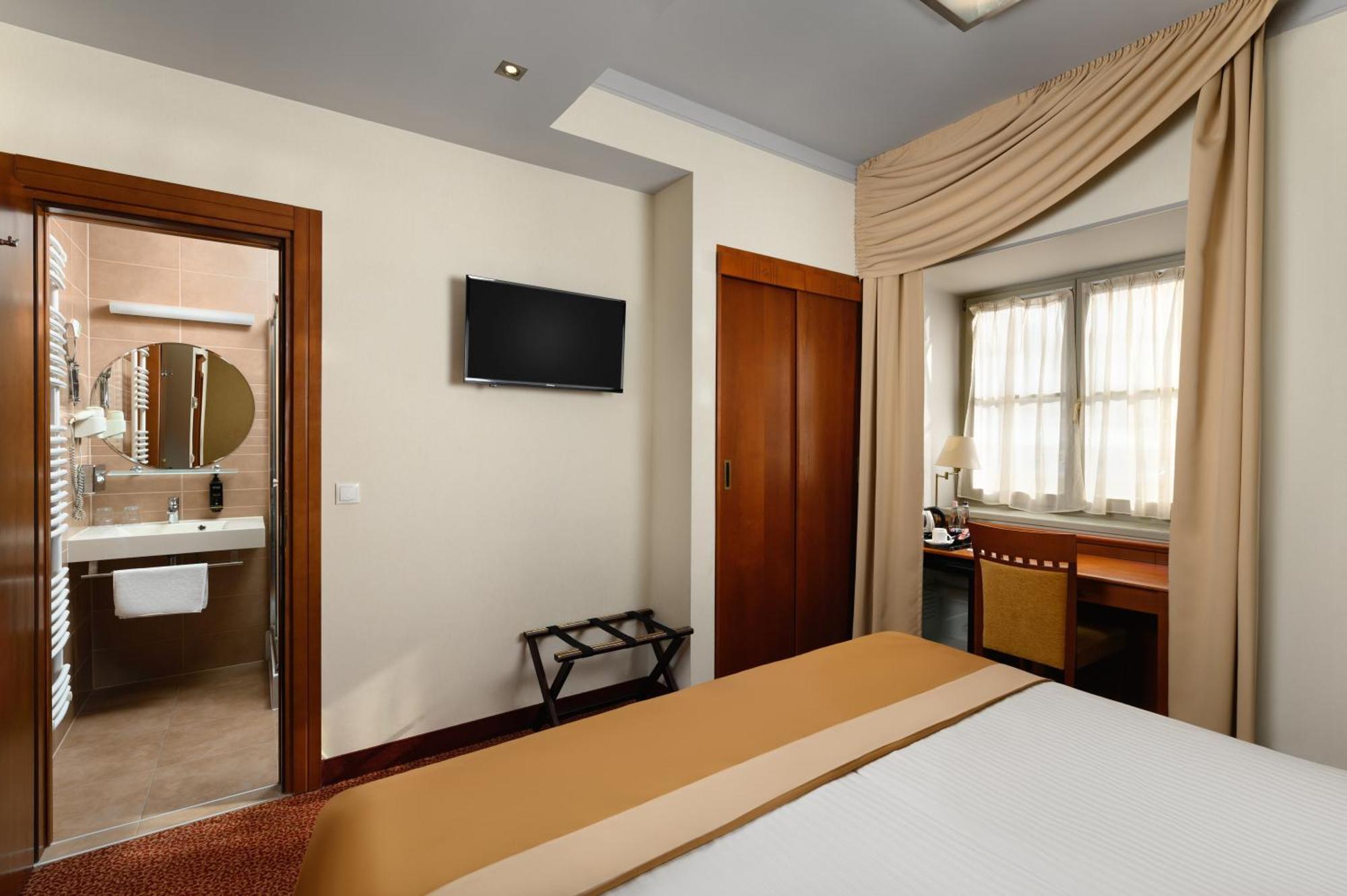 Mercure Szekesfehervar Magyar Kiraly Exterior photo