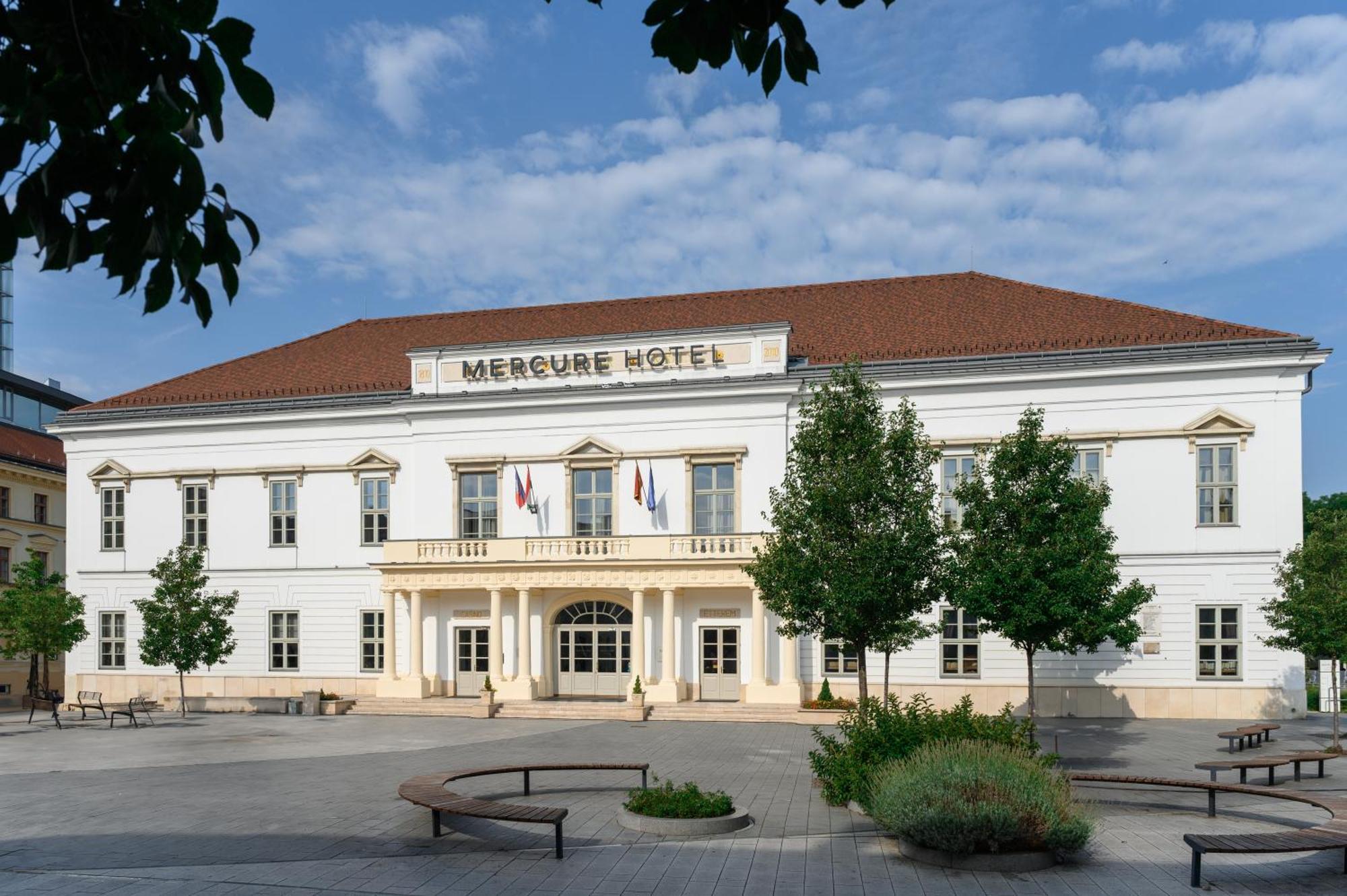 Mercure Szekesfehervar Magyar Kiraly Exterior photo