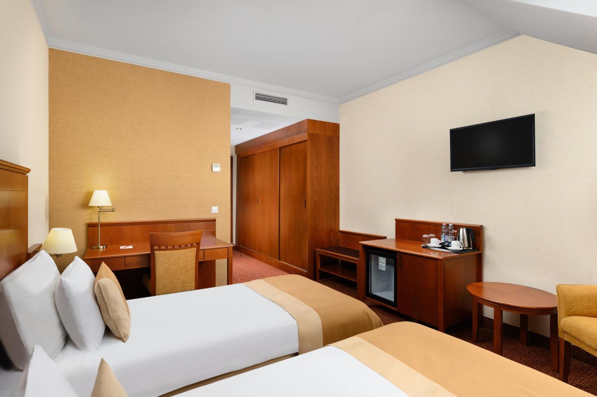Mercure Szekesfehervar Magyar Kiraly Exterior photo