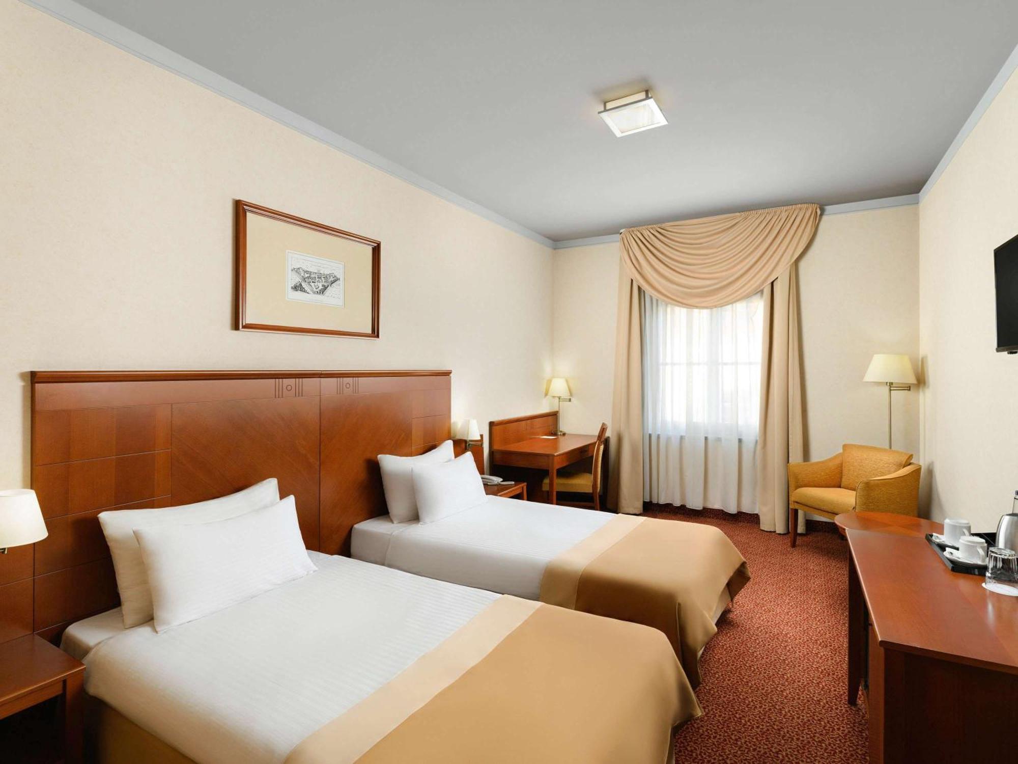 Mercure Szekesfehervar Magyar Kiraly Exterior photo