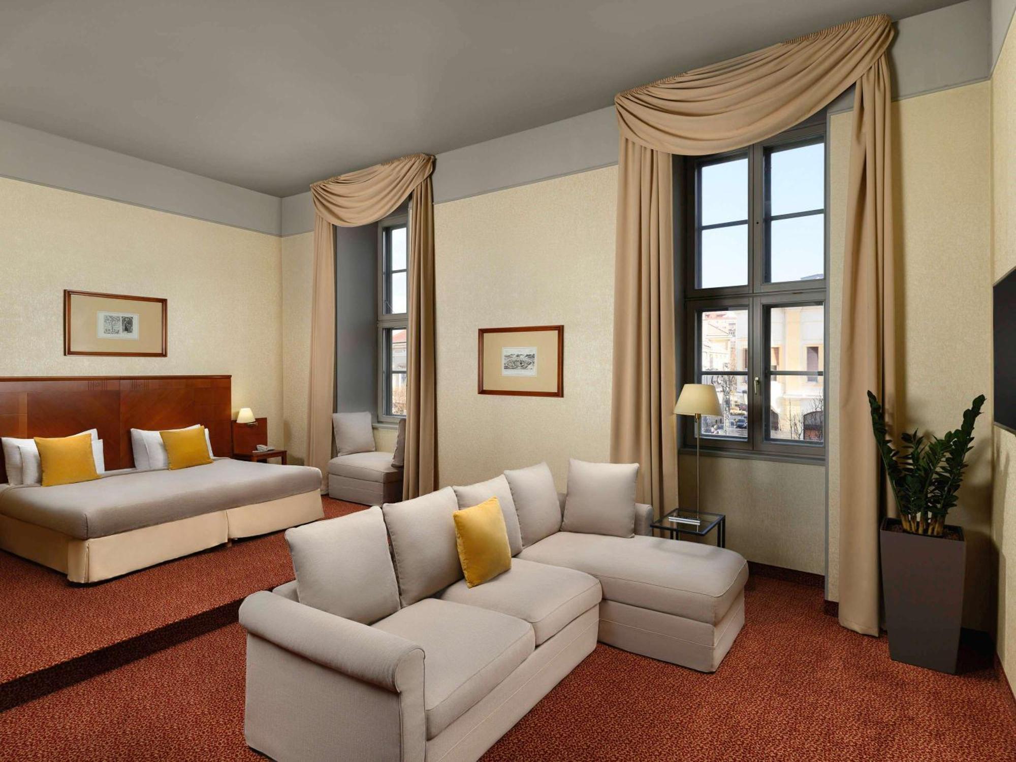 Mercure Szekesfehervar Magyar Kiraly Exterior photo