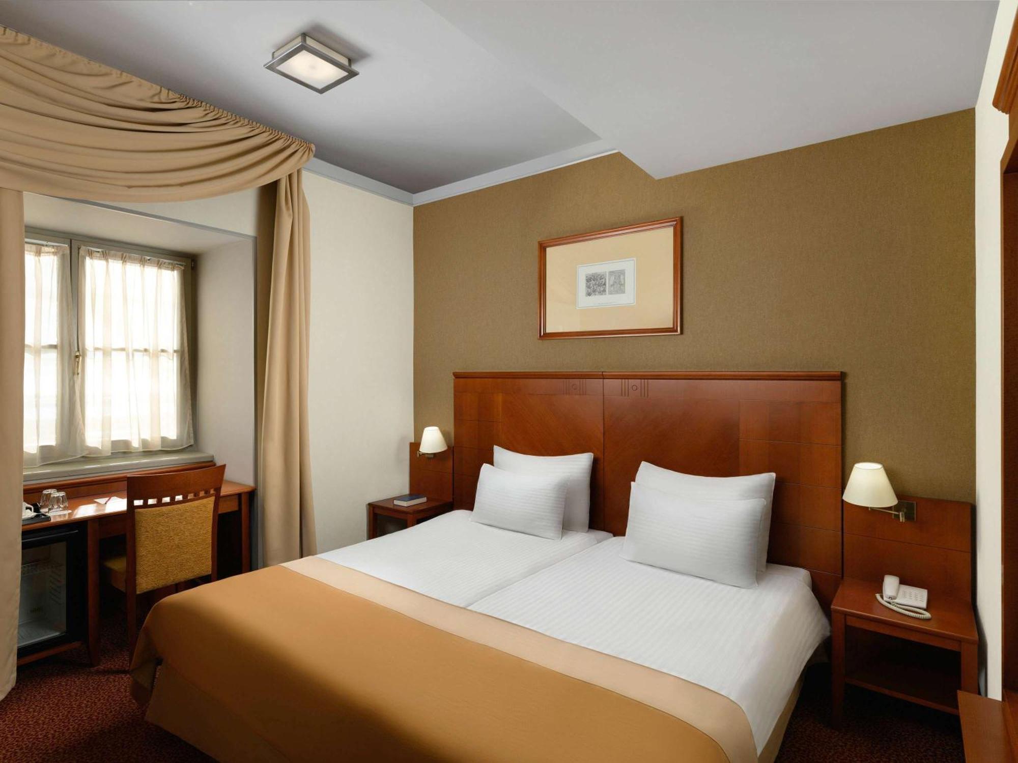 Mercure Szekesfehervar Magyar Kiraly Exterior photo