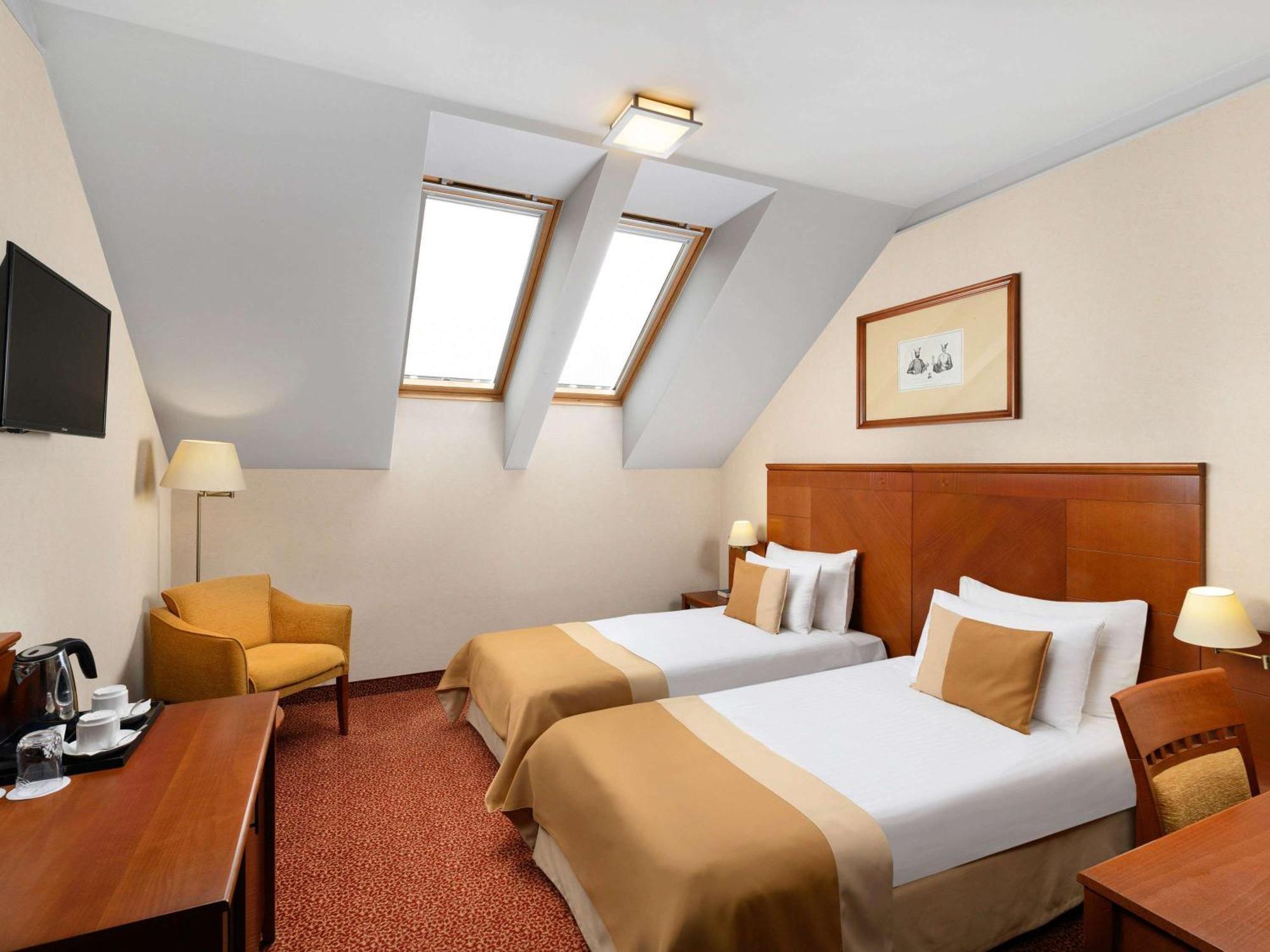 Mercure Szekesfehervar Magyar Kiraly Exterior photo