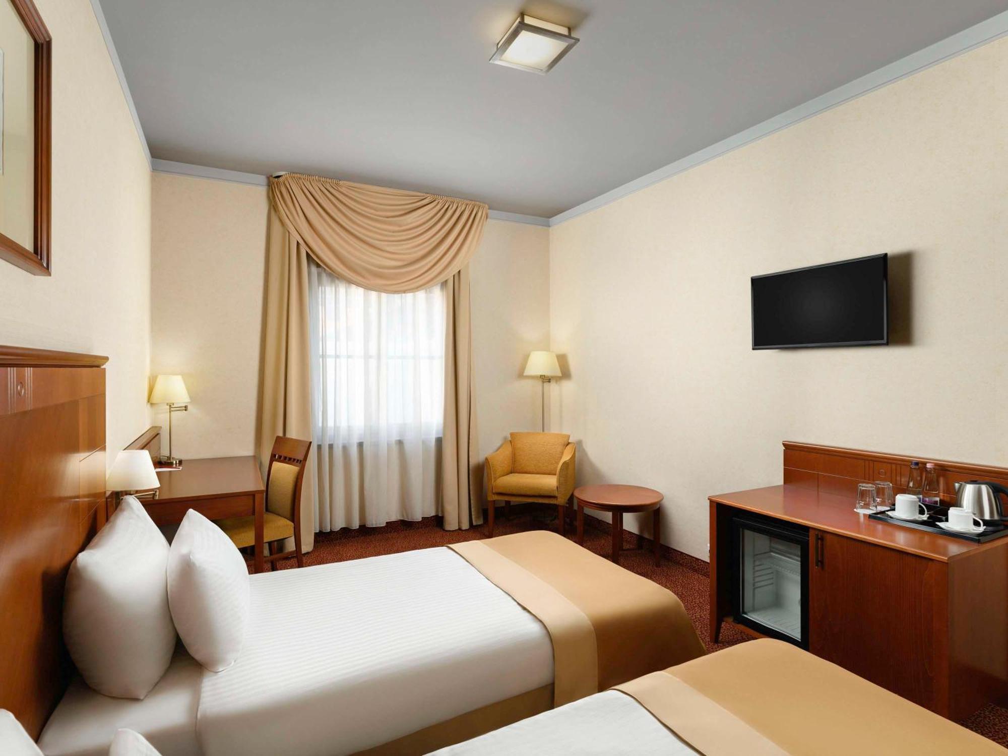 Mercure Szekesfehervar Magyar Kiraly Exterior photo