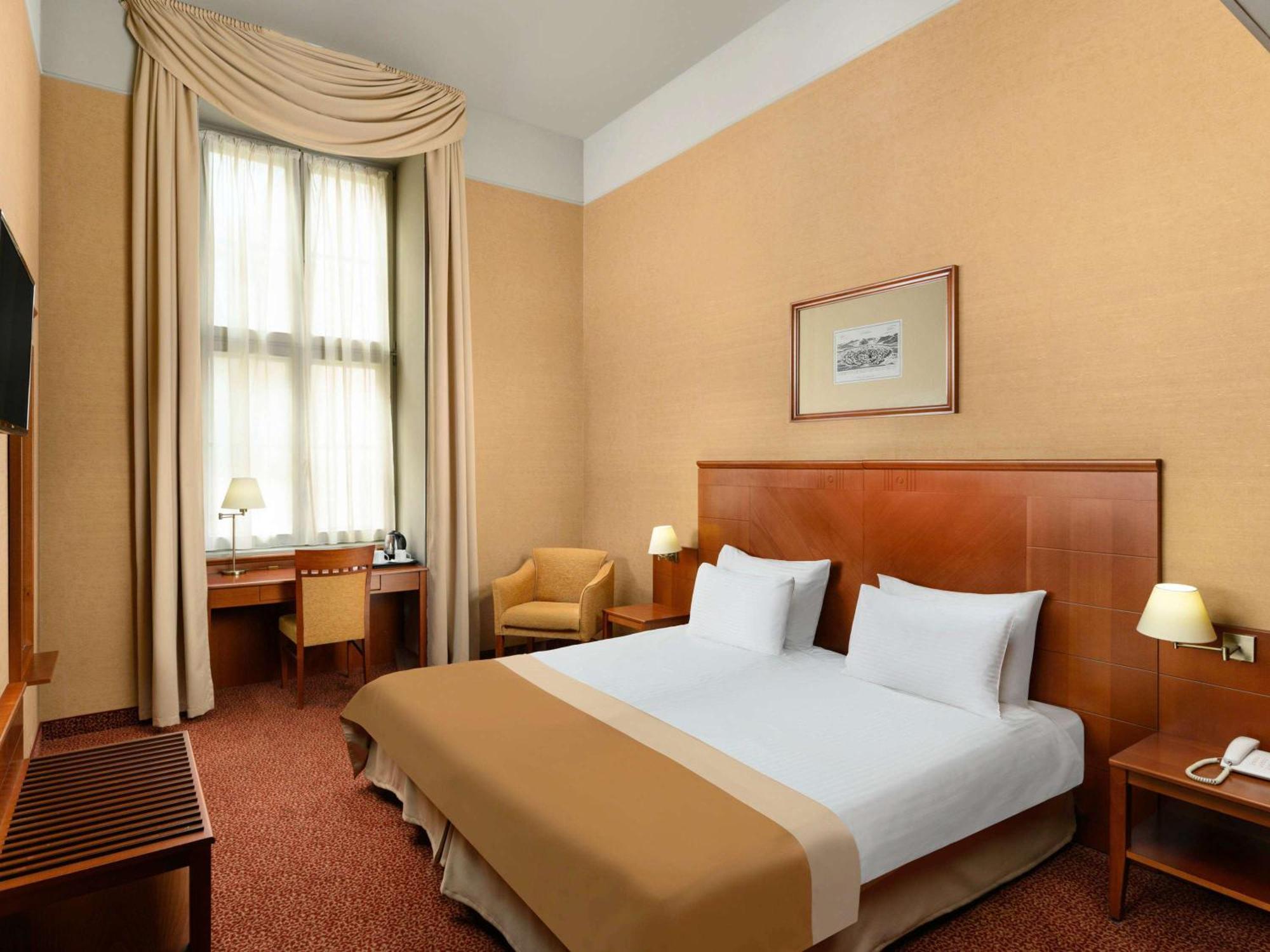 Mercure Szekesfehervar Magyar Kiraly Exterior photo