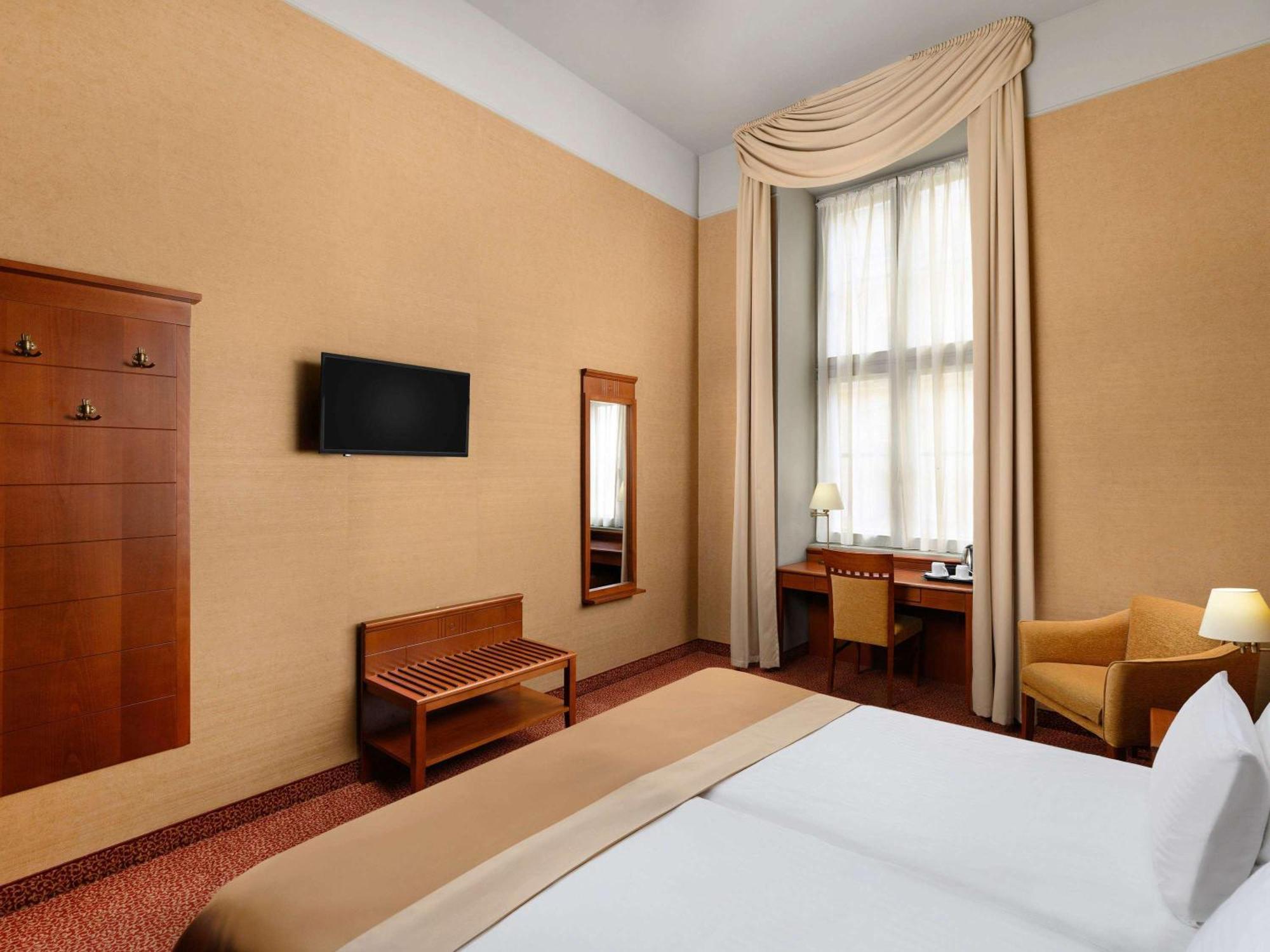 Mercure Szekesfehervar Magyar Kiraly Exterior photo
