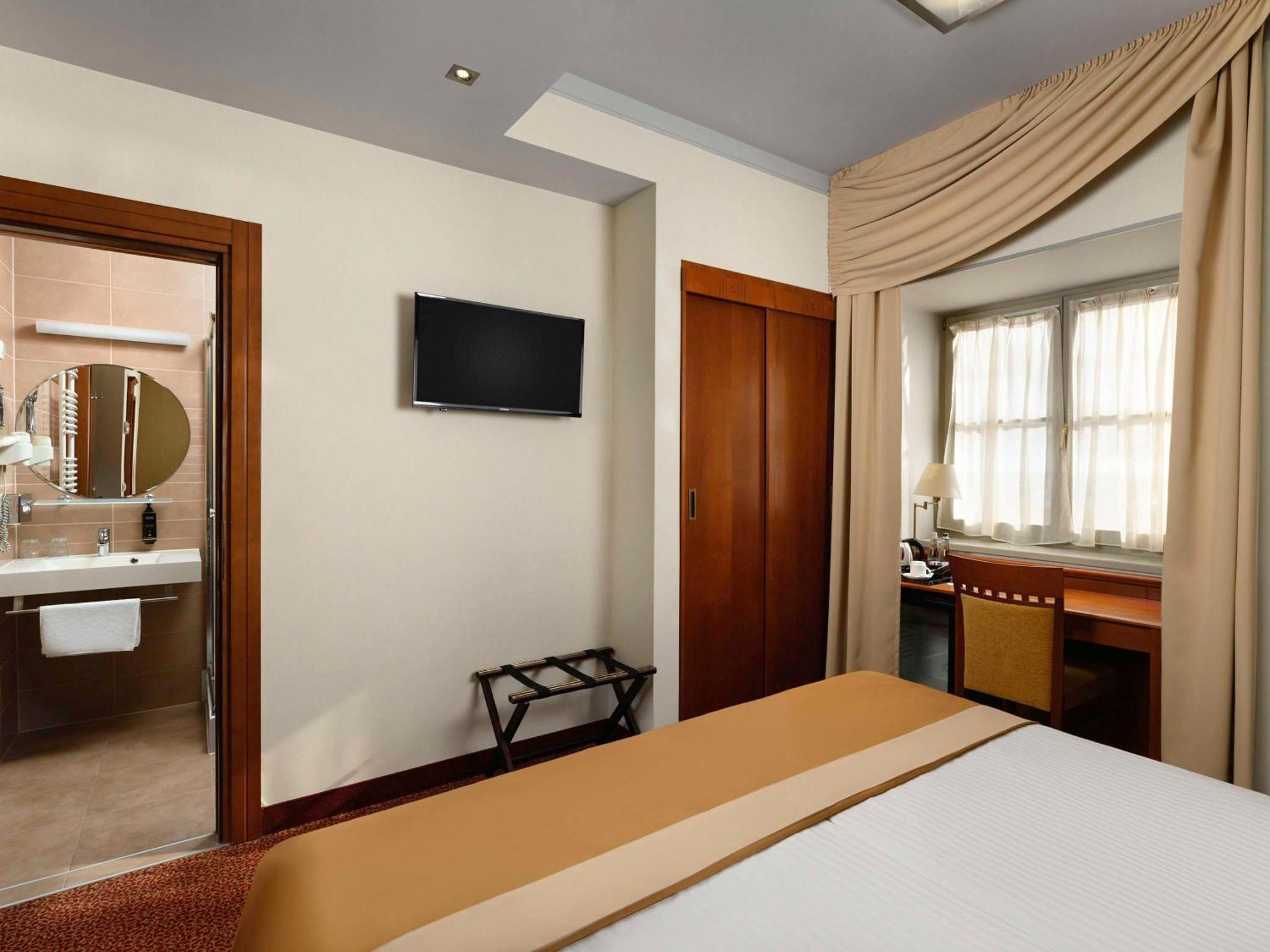 Mercure Szekesfehervar Magyar Kiraly Exterior photo