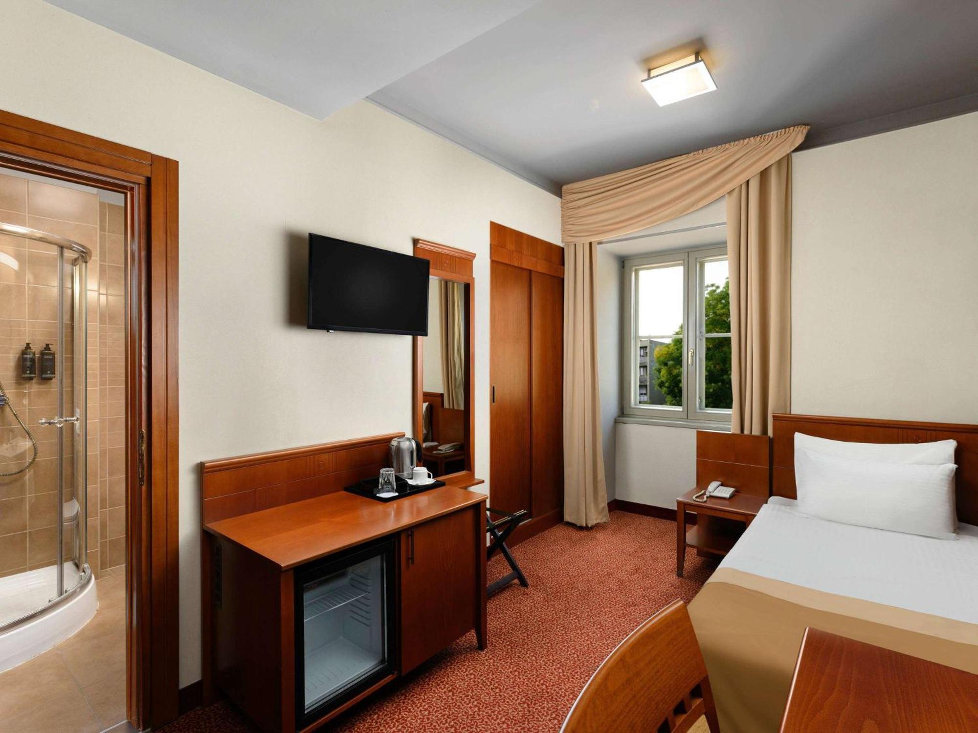 Mercure Szekesfehervar Magyar Kiraly Exterior photo
